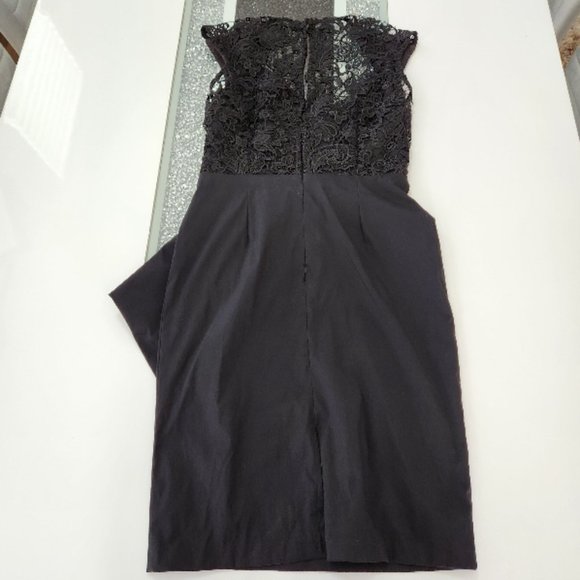 DISTINCTIVE BLACK TAFFETA DRESS WITH LACE UPPER BACK - Picture 2 of 8